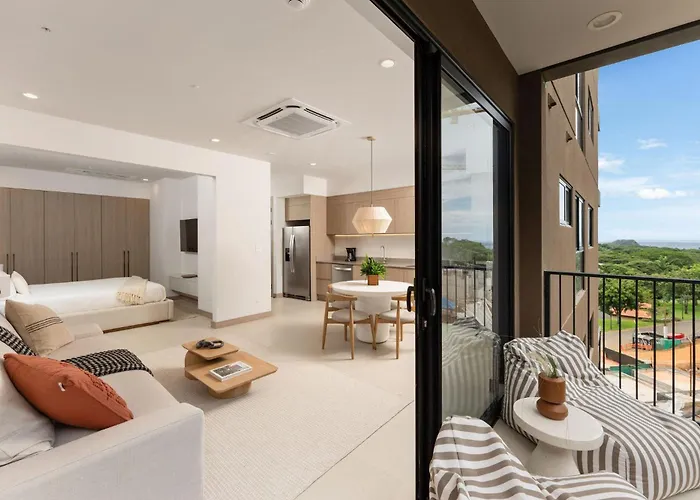Naumi N435 | With Balcony + Club And Pools In Playas Del Coco Holiday home